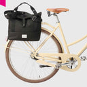 CITY Bike Satchel Fahrradtasche schwarz am Gepaecktraeger befestigt
