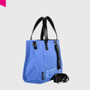 Kleine REBELLE Poppy Nylon Handtasche mit modernem Design und verstellbarem Schulterriemen