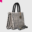 ANOKHI BOOK TOTE CROCHET Handtasche mittel