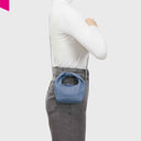 Greta Nano Silky Mini Bag mit silberner Kette getragen Crossbody
