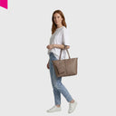 EMILY & NOAH LEWE Cityshopper gross