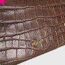 ABRO MILA COCCO Schultertasche aus Leder in Dunkelbraun mit Kroko-Prägung und goldfarbenem ABRO Logo
